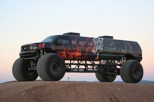 “Sin City Hustler Monster Truck” quái vật triệu đô.